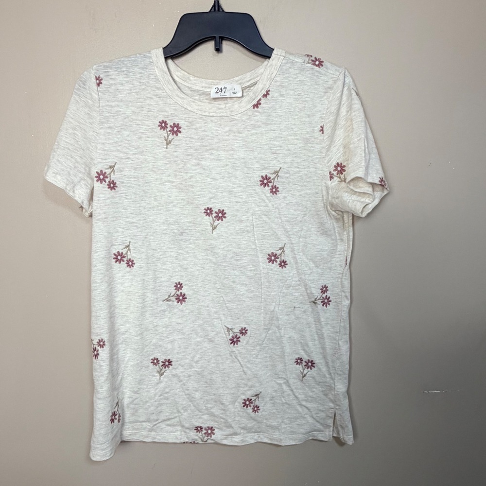 Maurices Women T-Shirt Small Cream Embroidered Floral Cotton Slub Short Sleeve
